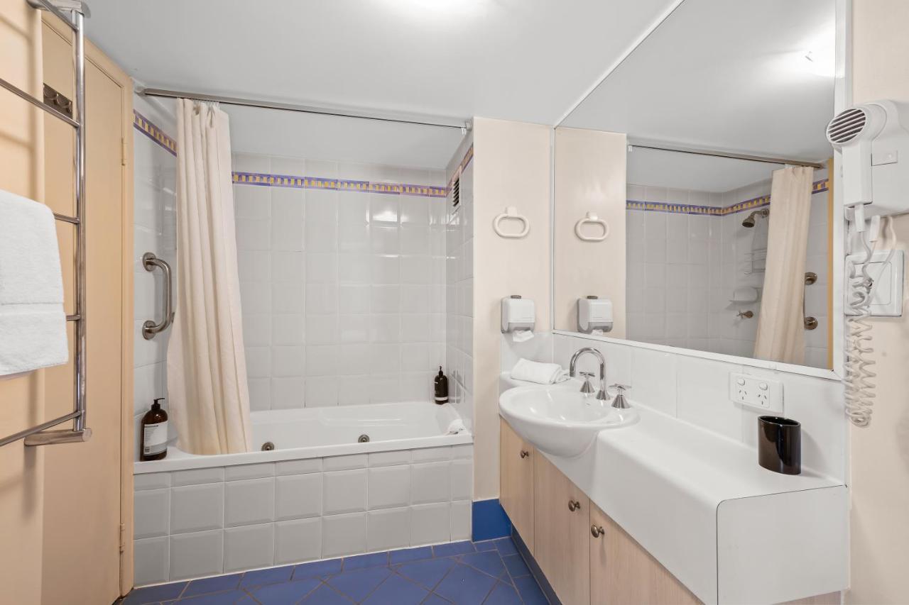 Asiatic Suite At Nautilus 穆卢拉巴 外观 照片